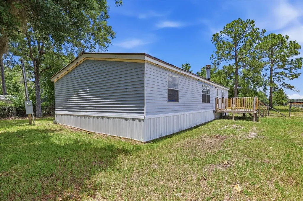 350 Ishie Avenue Bronson FL 32621