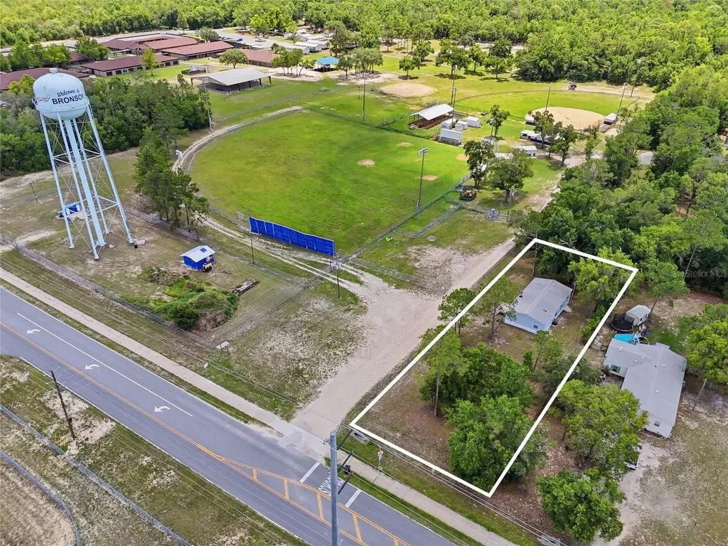 350 Ishie Avenue Bronson FL 32621