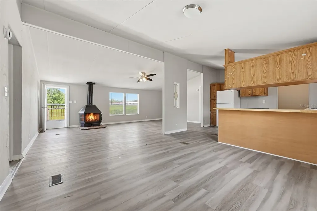 350 Ishie Avenue Bronson FL 32621
