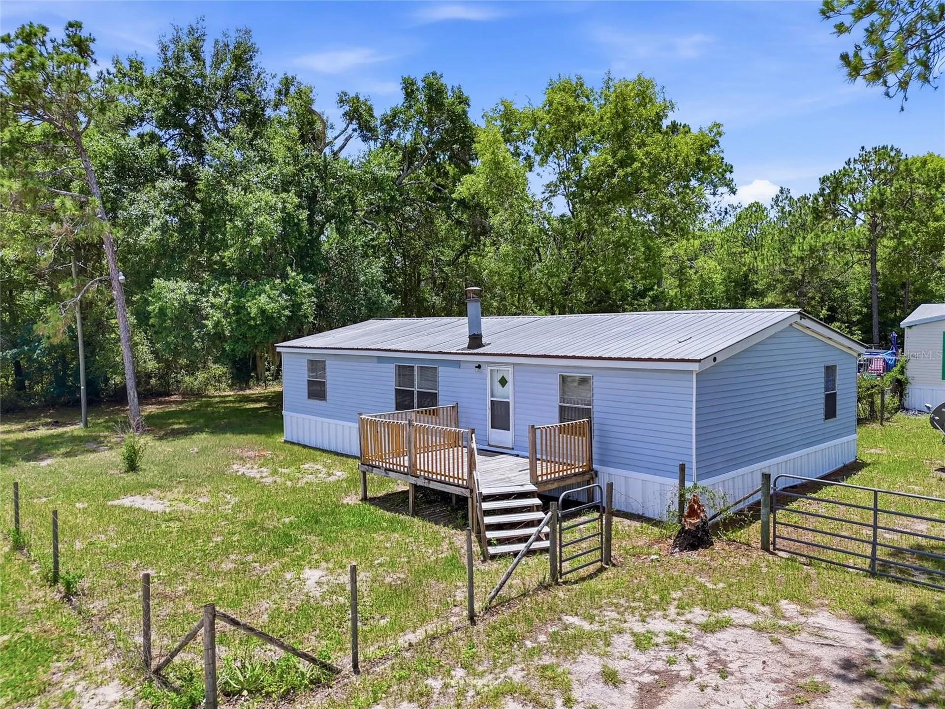 350 Ishie Avenue Bronson FL 32621