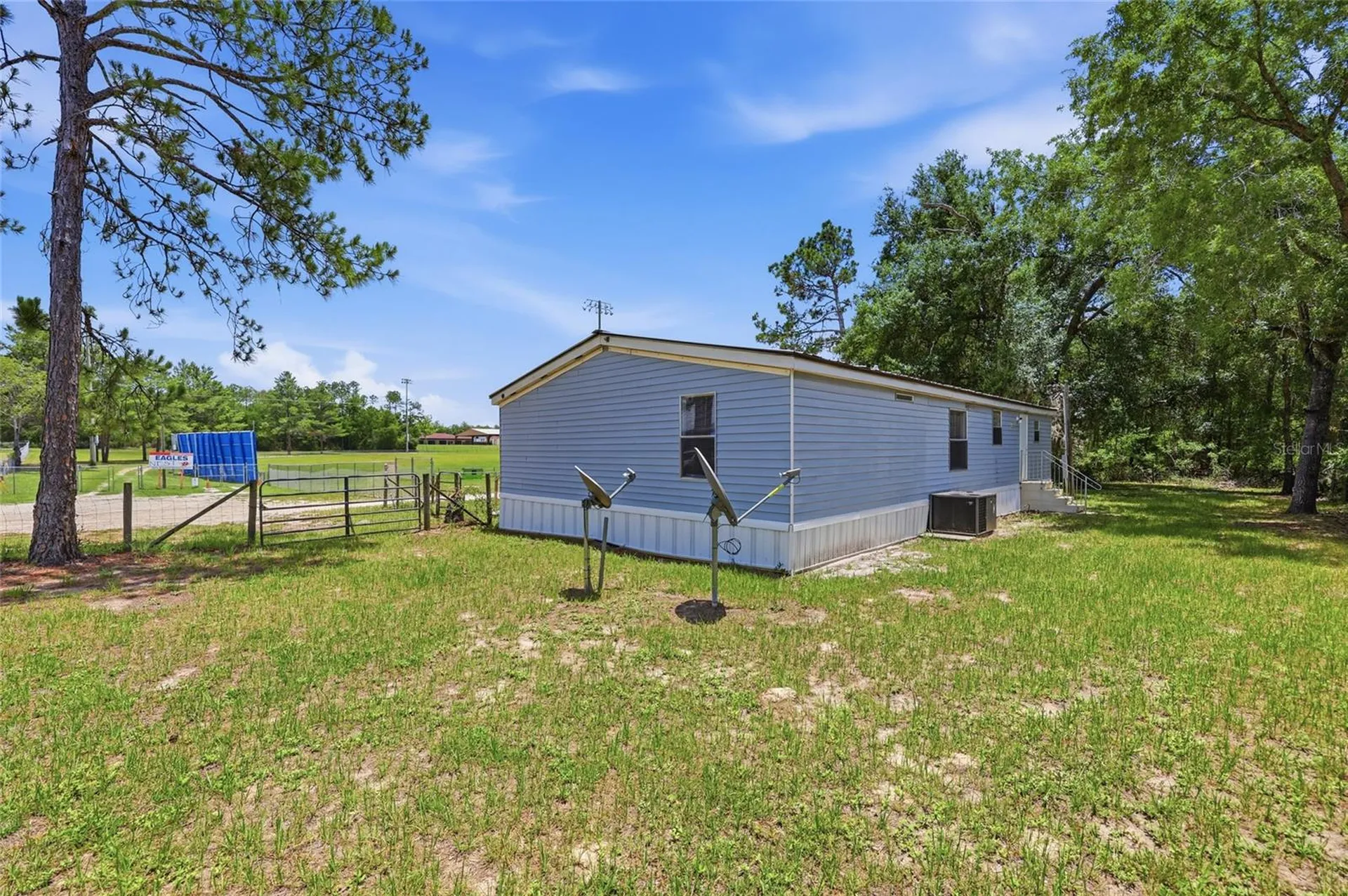 350 Ishie Avenue Bronson FL 32621