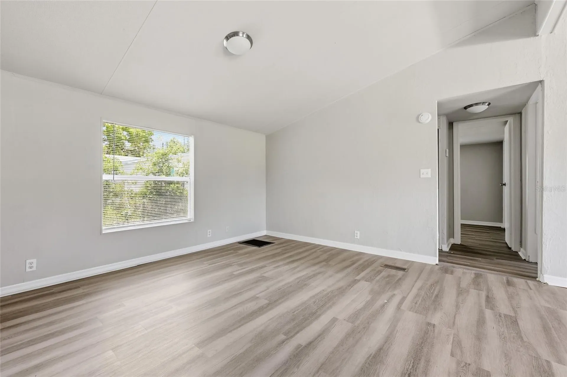 350 Ishie Avenue Bronson FL 32621