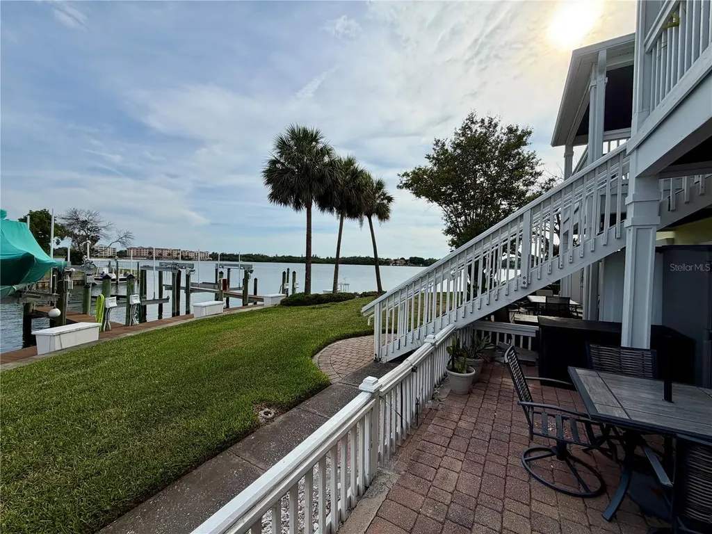 5009 Starfish Drive SE St Petersburg FL 33701