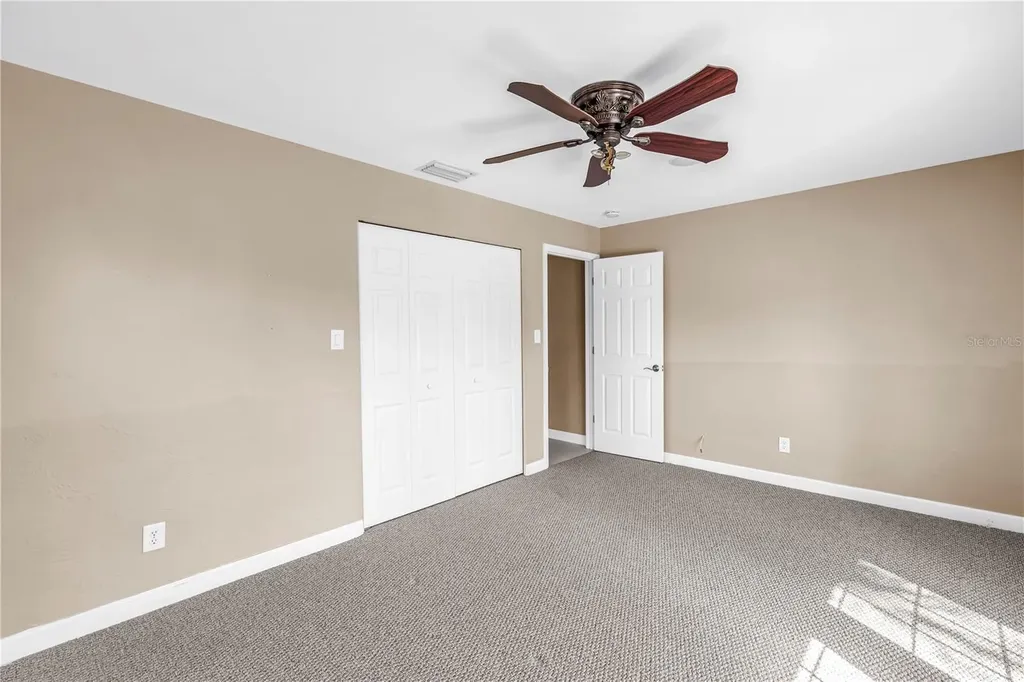 1820 Tanglewood Drive NE St Petersburg FL 33702