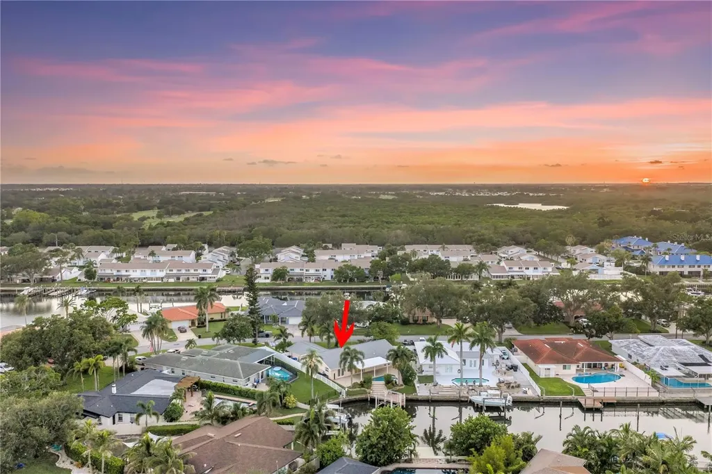 1820 Tanglewood Drive NE St Petersburg FL 33702