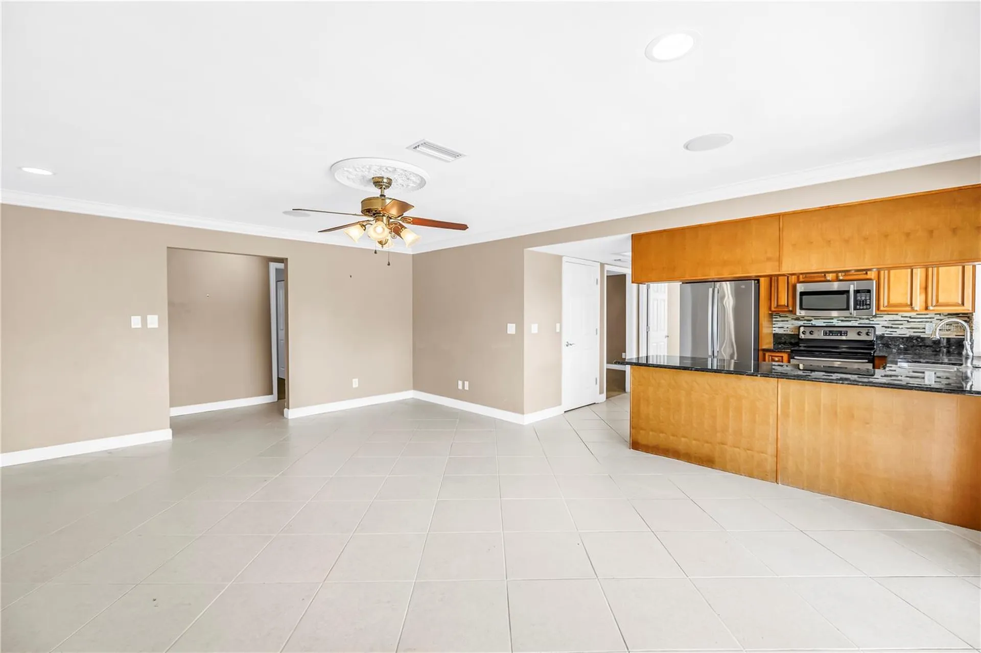 1820 Tanglewood Drive NE St Petersburg FL 33702