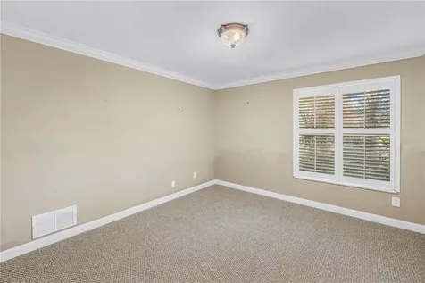 1820 Tanglewood Drive NE St Petersburg FL 33702