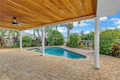 1820 Tanglewood Drive NE St Petersburg FL 33702