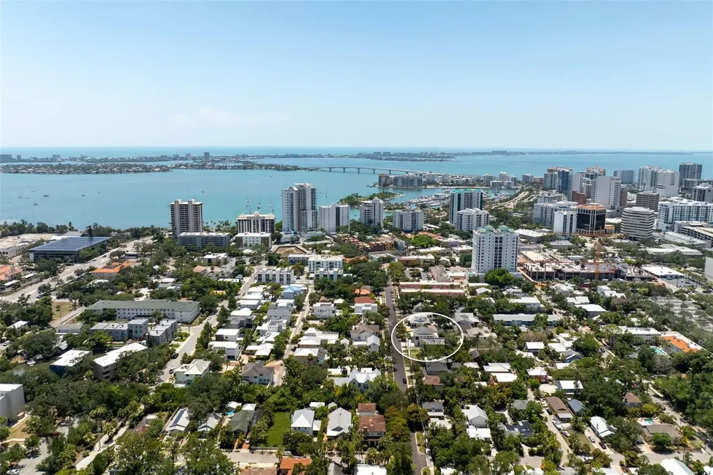 1681 Oak Street Sarasota FL 34236