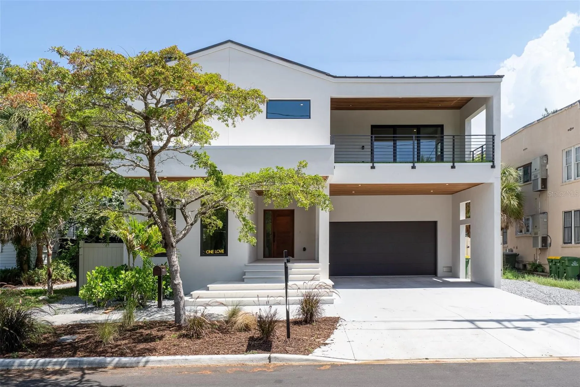 1681 Oak Street Sarasota FL 34236