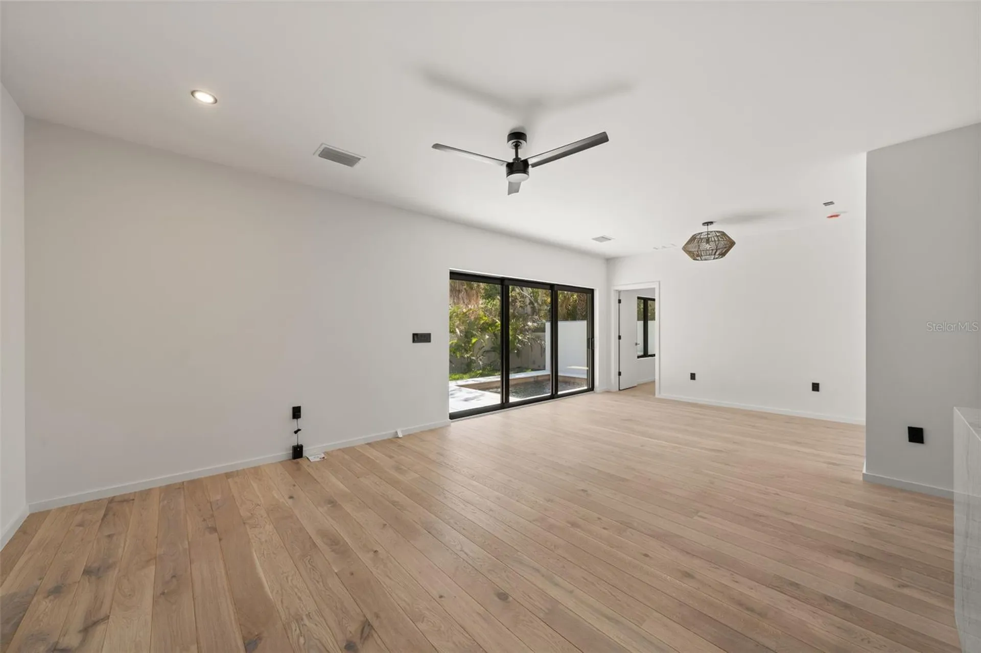 1681 Oak Street Sarasota FL 34236