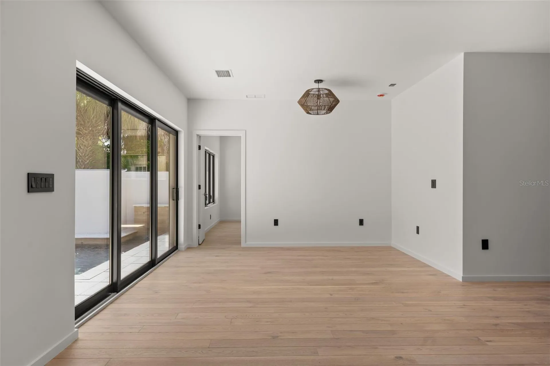 1681 Oak Street Sarasota FL 34236