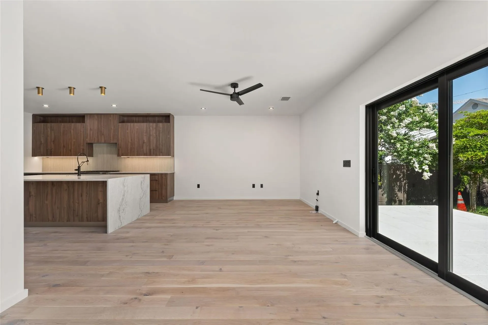 1681 Oak Street Sarasota FL 34236