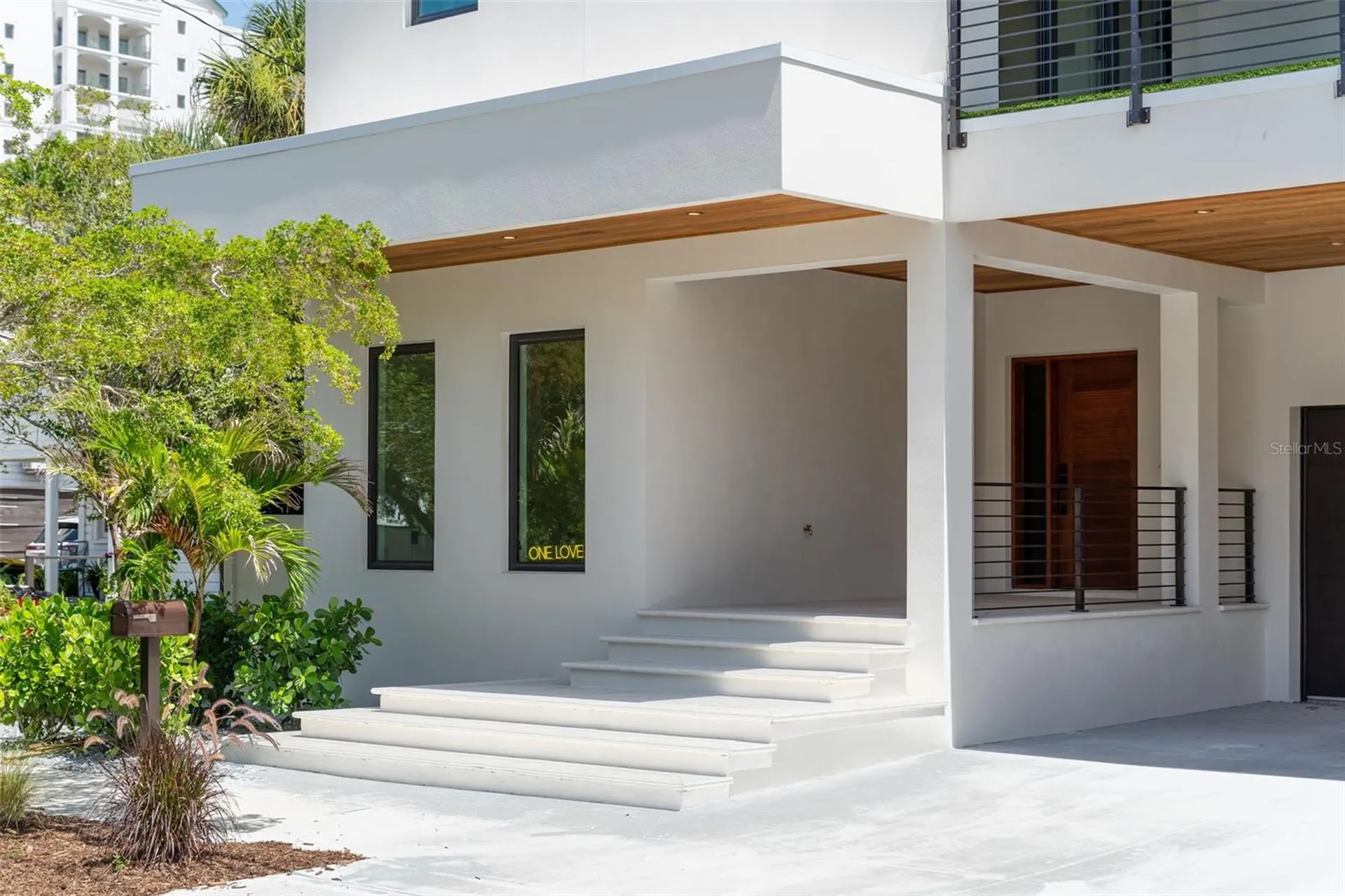 1681 Oak Street Sarasota FL 34236