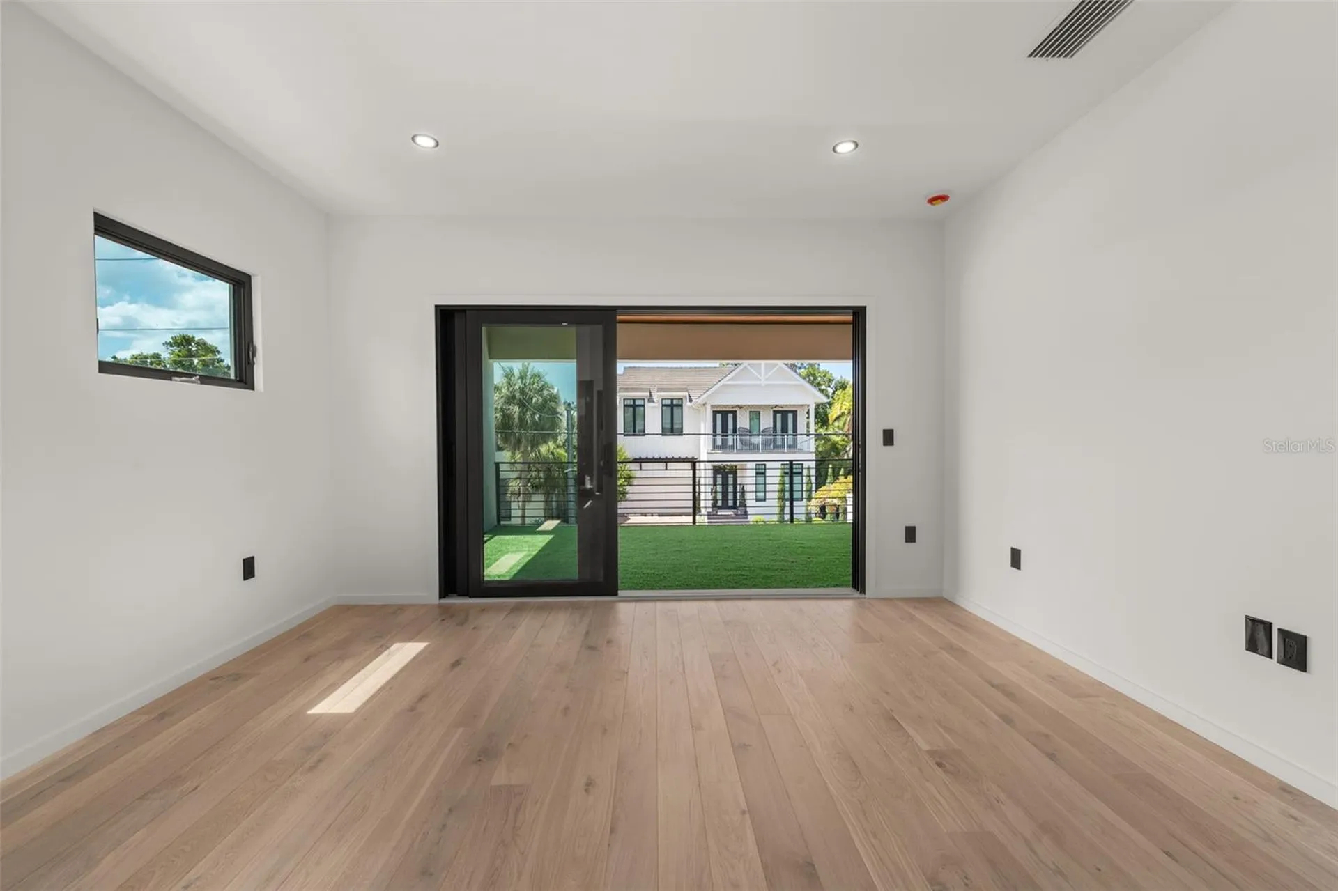 1681 Oak Street Sarasota FL 34236