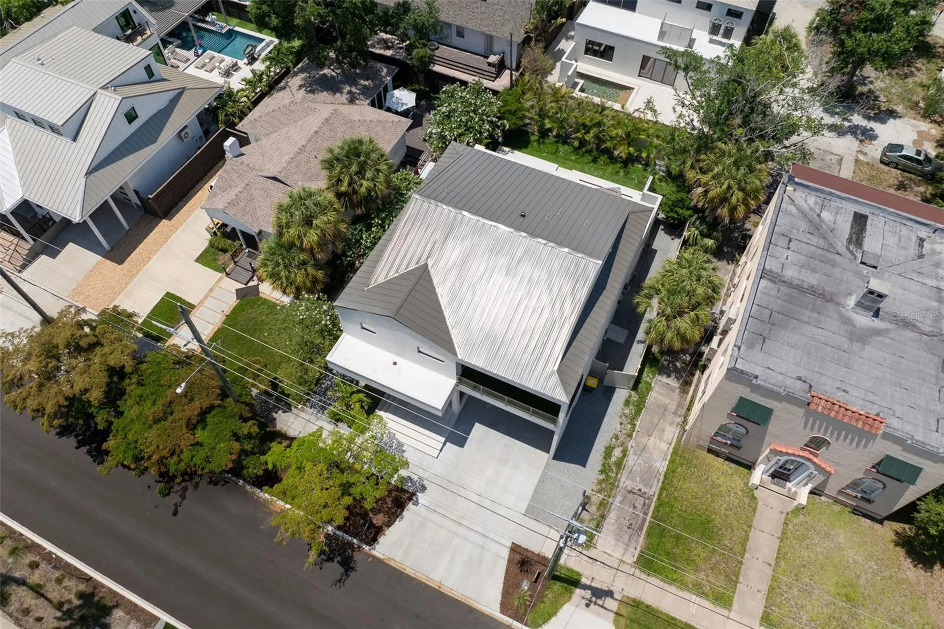 1681 Oak Street Sarasota FL 34236