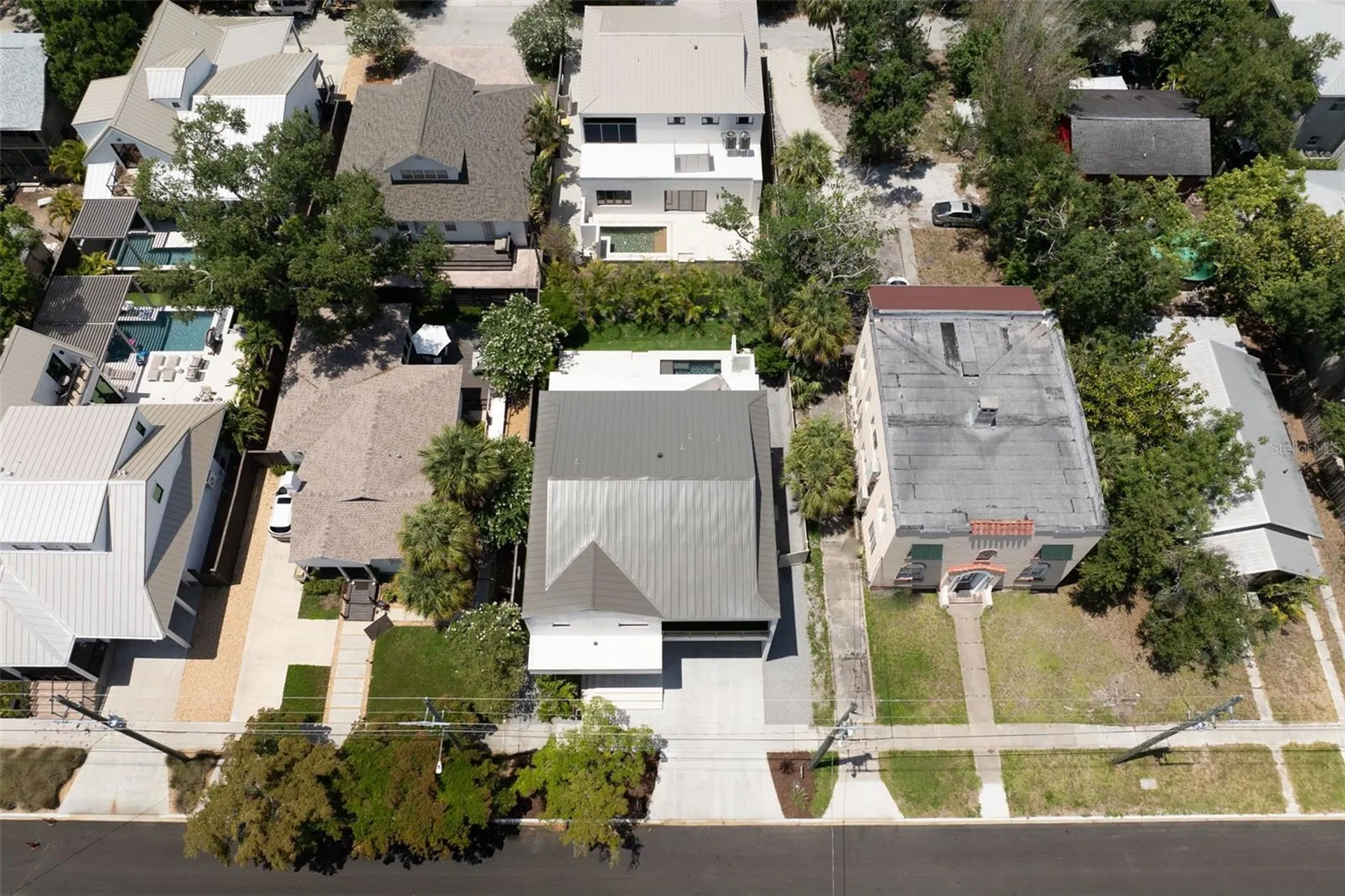 1681 Oak Street Sarasota FL 34236