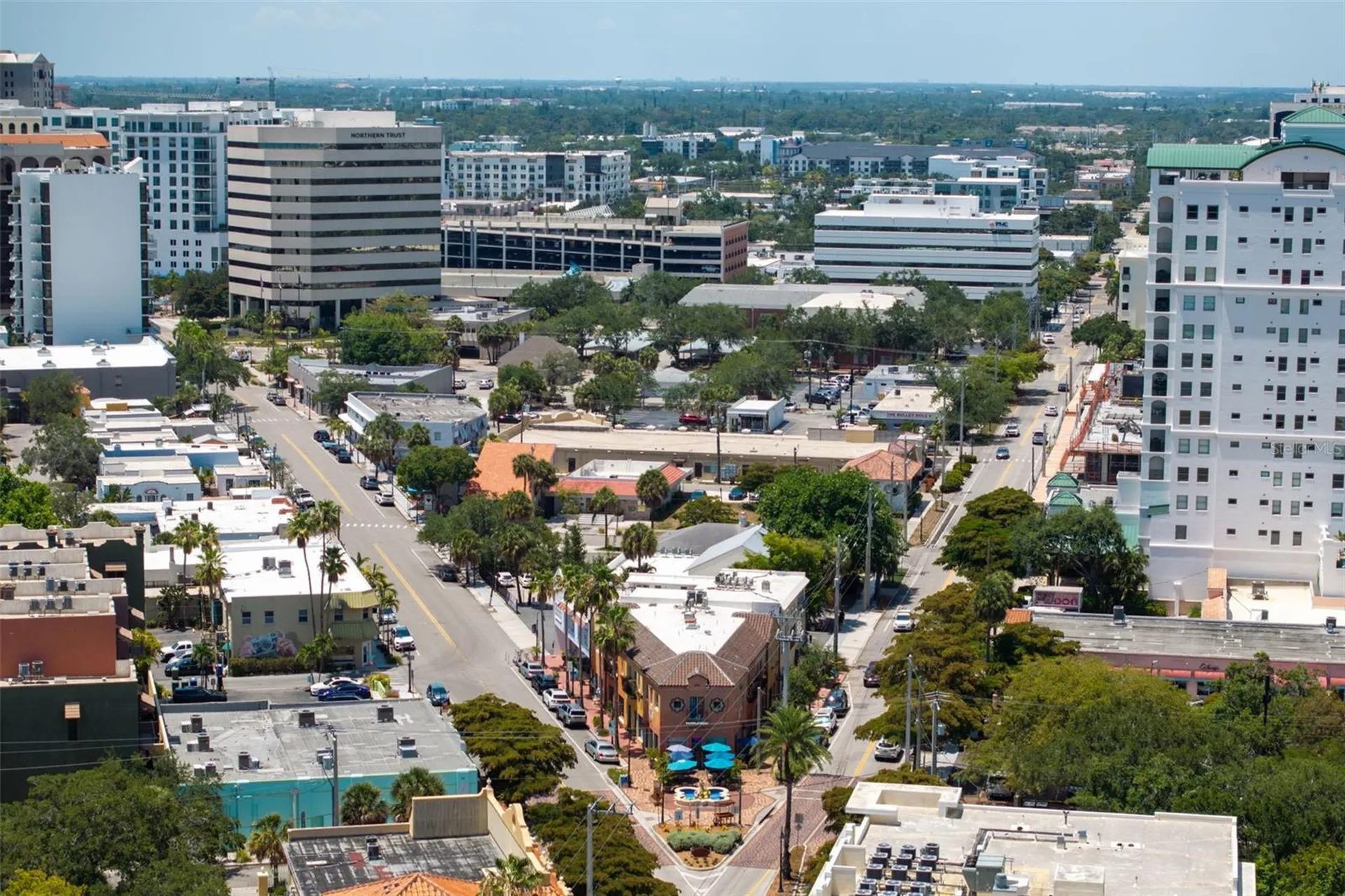 1681 Oak Street Sarasota FL 34236