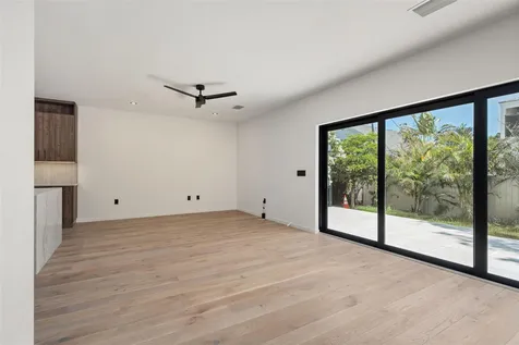 1681 Oak Street Sarasota FL 34236
