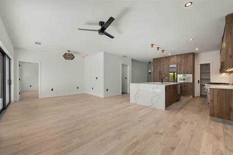 1681 Oak Street Sarasota FL 34236