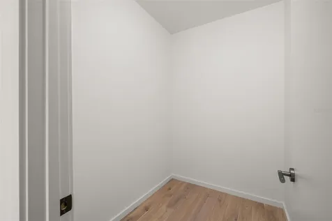 1681 Oak Street Sarasota FL 34236
