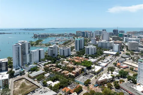 1681 Oak Street Sarasota FL 34236