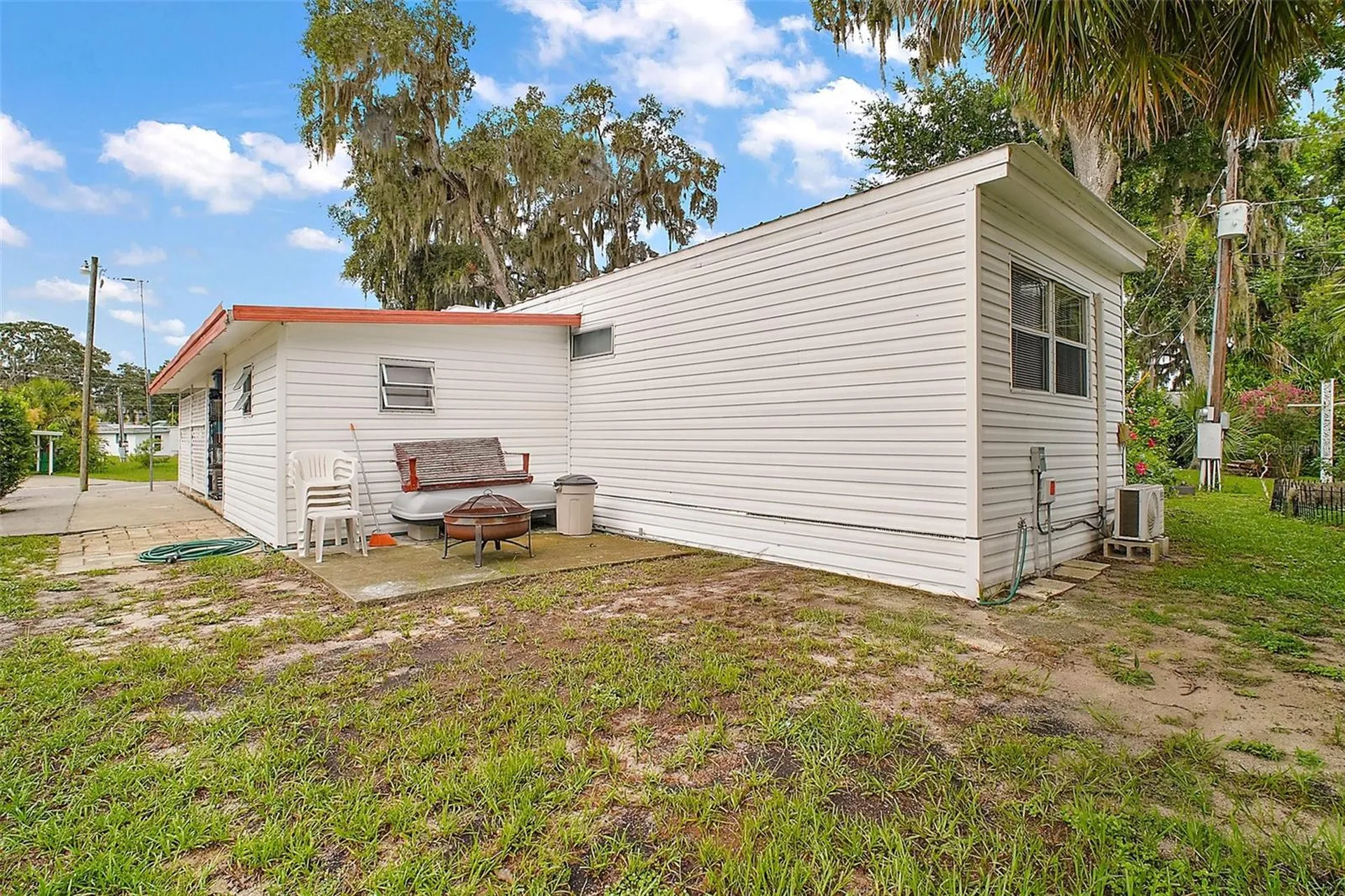 11723 Magnolia Avenue Tavares FL 32778