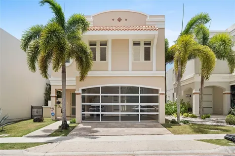 J9 Calle Natalia Trujillo Alto PR 00976