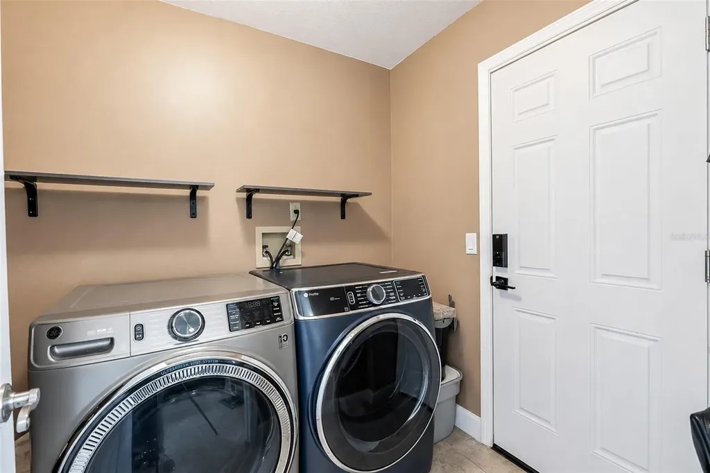 837 Vermont Woods Lane Orlando FL 32824