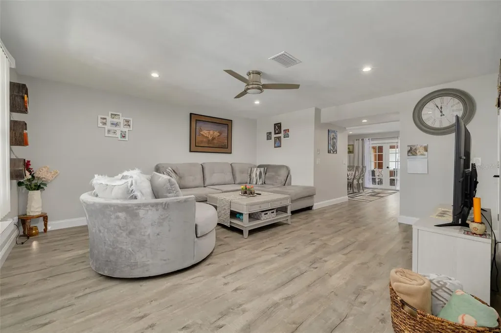 802 Mindy Court Largo FL 33771