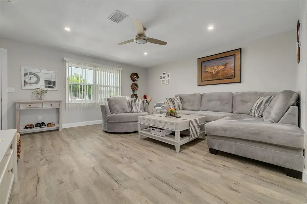 802 Mindy Court Largo FL 33771