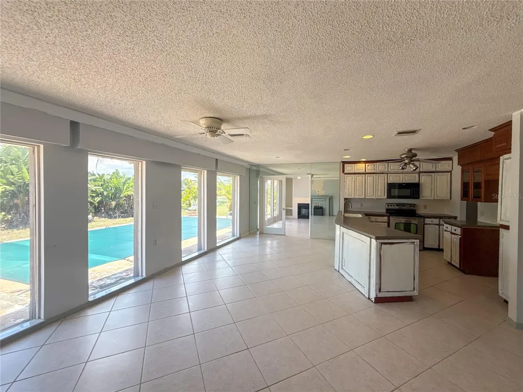 132 Mark Twain Lane Rotonda West FL 33947