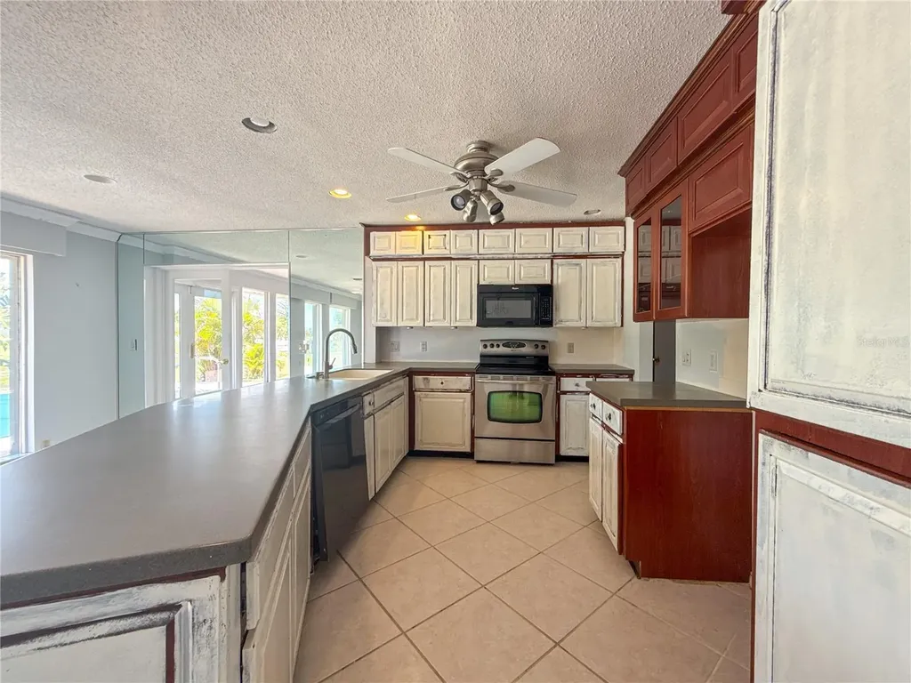 132 Mark Twain Lane Rotonda West FL 33947