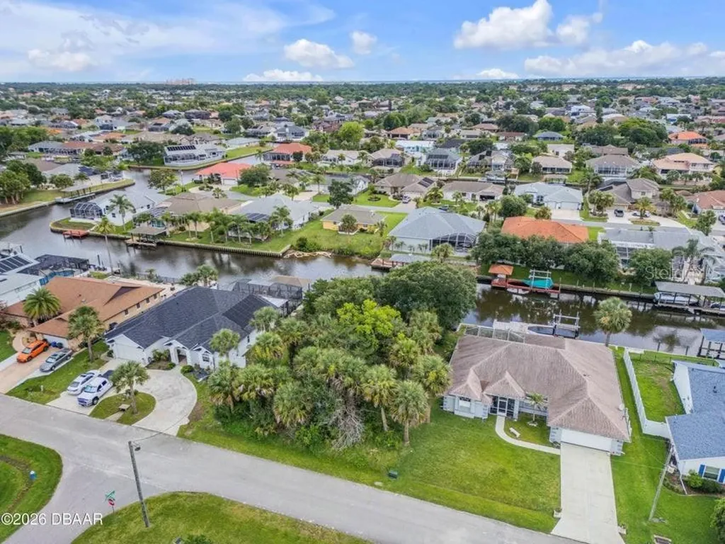 9 N Christopher Court Palm Coast FL 32137