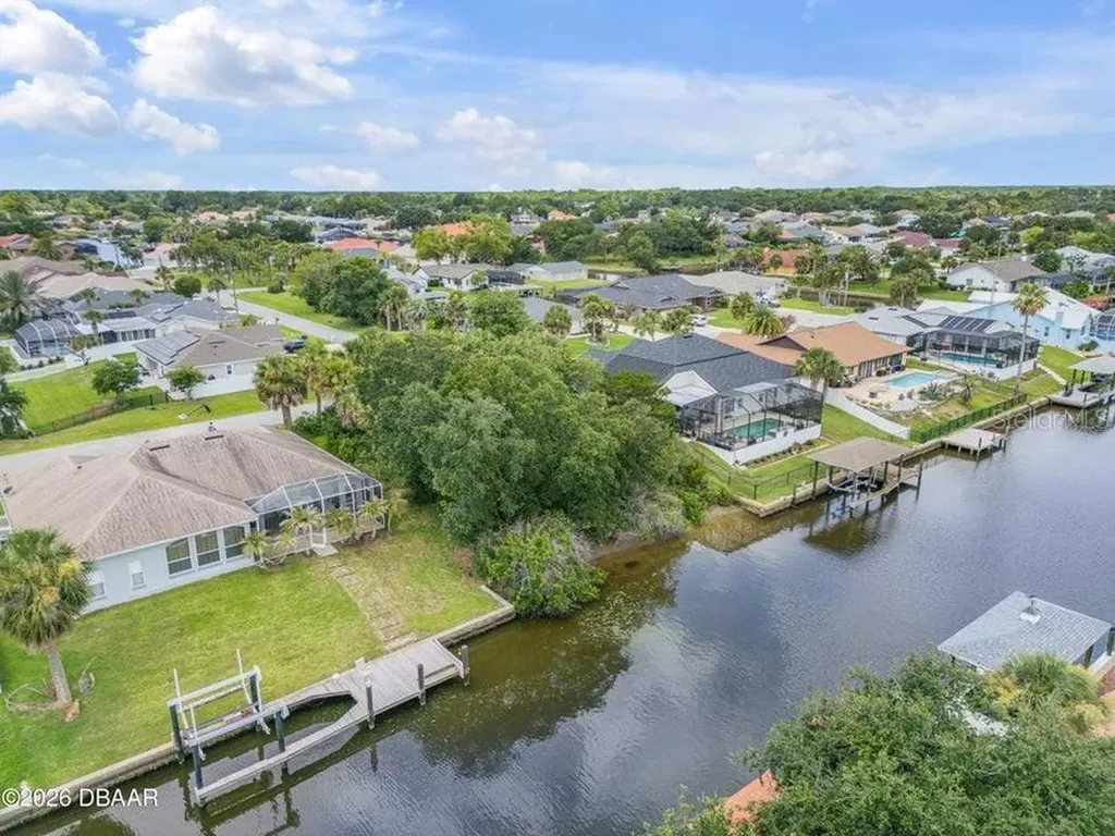 9 N Christopher Court Palm Coast FL 32137