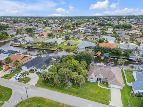 9 N Christopher Court Palm Coast FL 32137