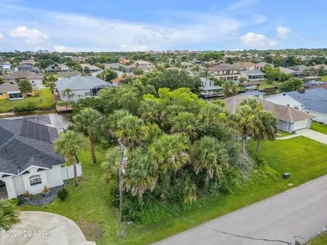 9 N Christopher Court Palm Coast FL 32137