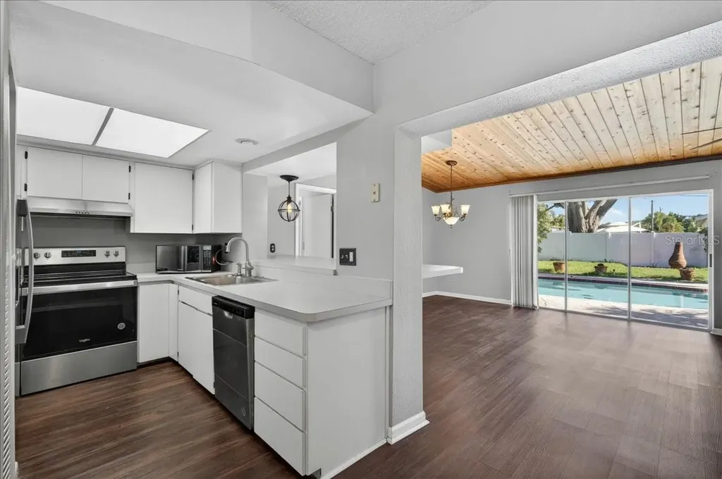 10202 56th Street N Pinellas Park FL 33782