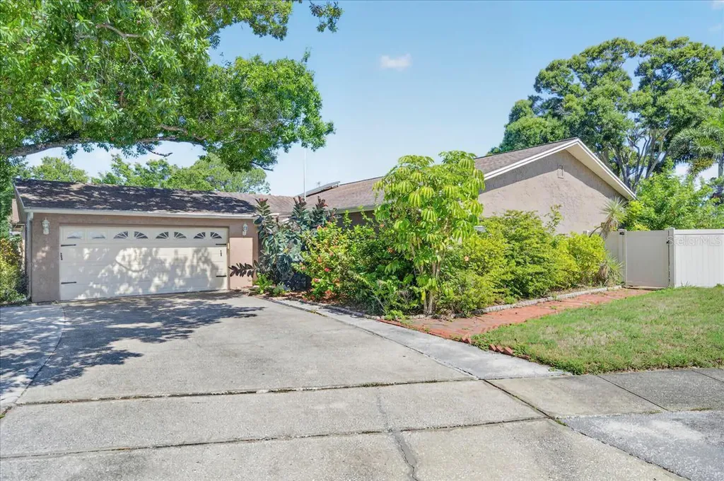 10202 56th Street N Pinellas Park FL 33782