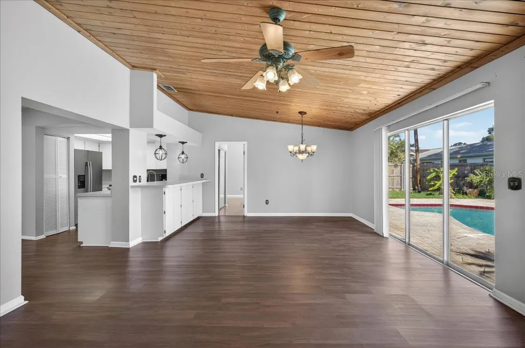 10202 56th Street N Pinellas Park FL 33782