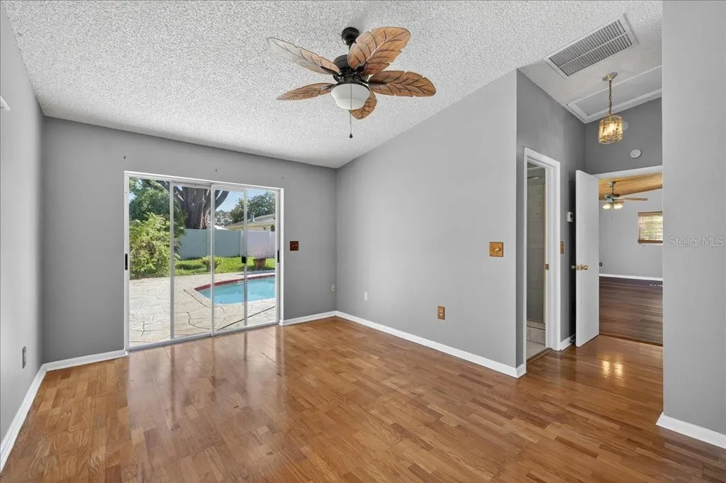 10202 56th Street N Pinellas Park FL 33782
