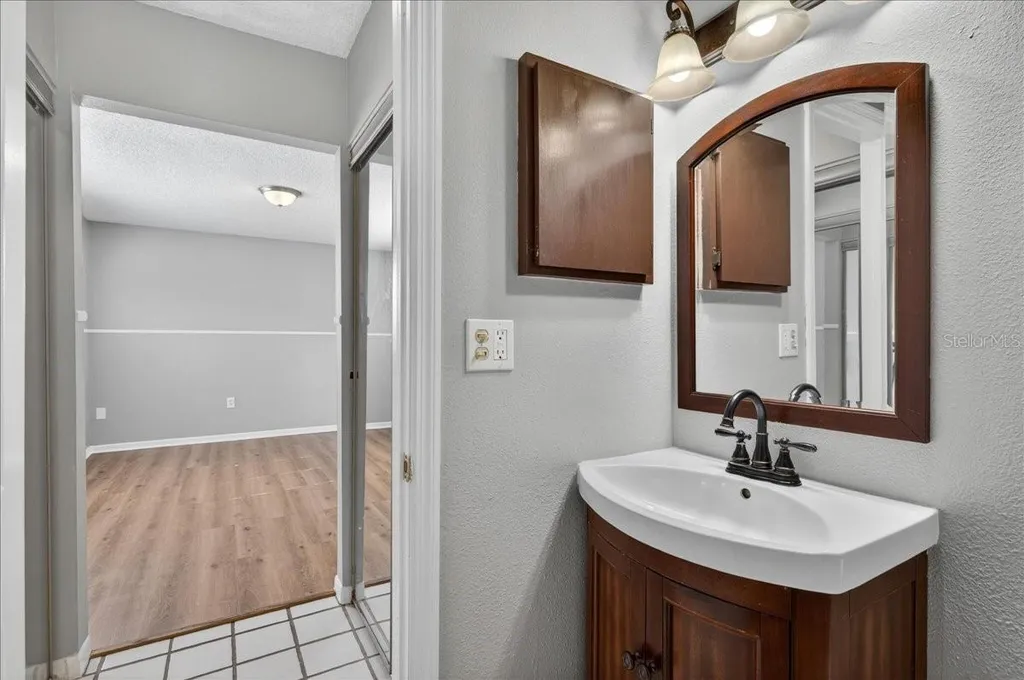 10202 56th Street N Pinellas Park FL 33782