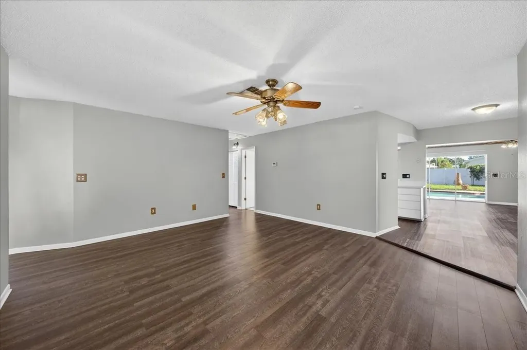 10202 56th Street N Pinellas Park FL 33782