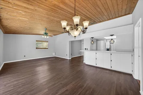 10202 56th Street N Pinellas Park FL 33782