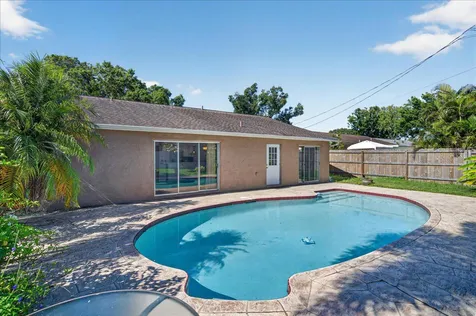 10202 56th Street N Pinellas Park FL 33782