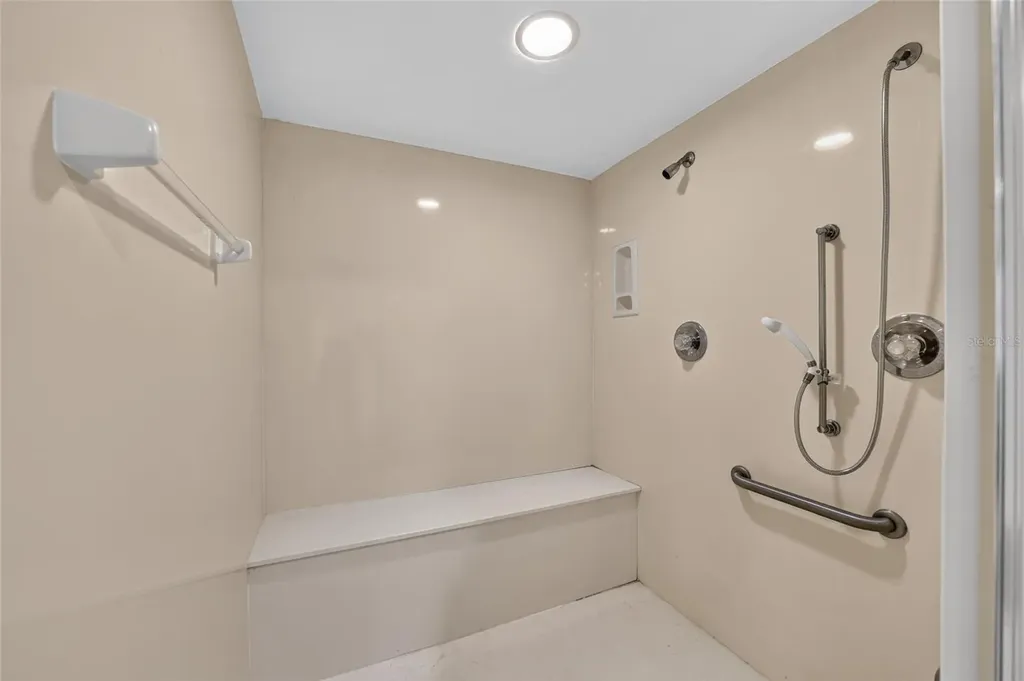7705 SW 186 Avenue Dunnellon FL 34432