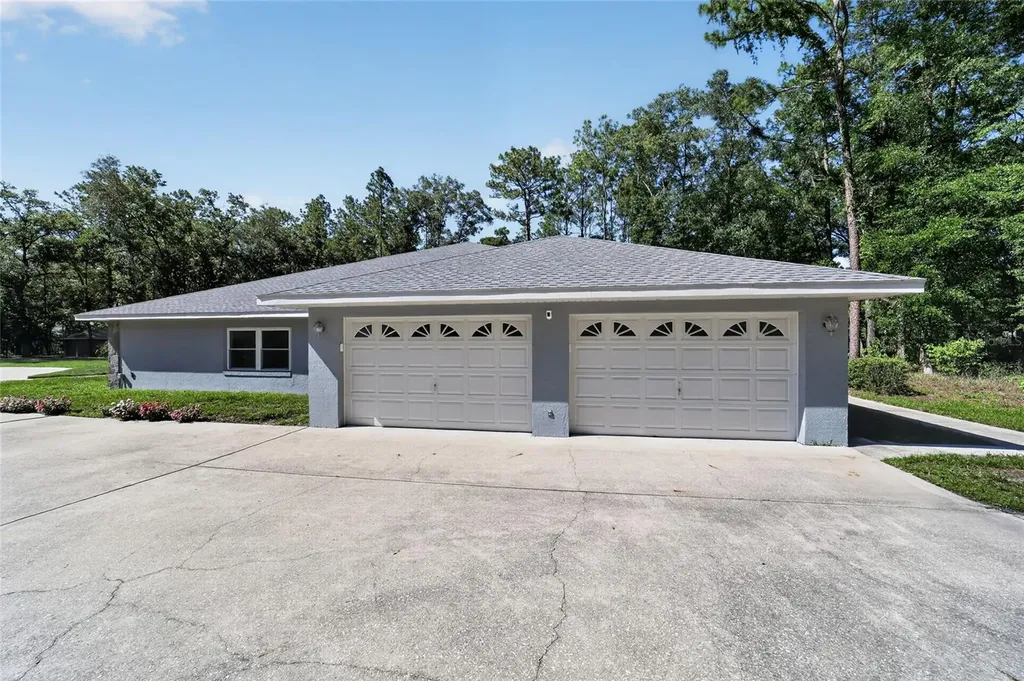 7705 SW 186 Avenue Dunnellon FL 34432