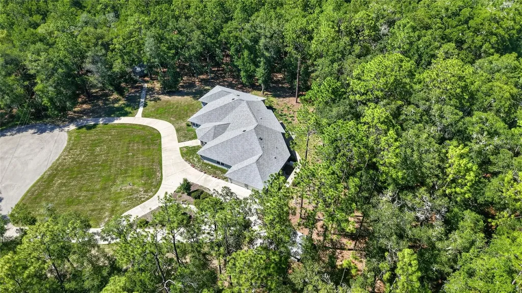 7705 SW 186 Avenue Dunnellon FL 34432