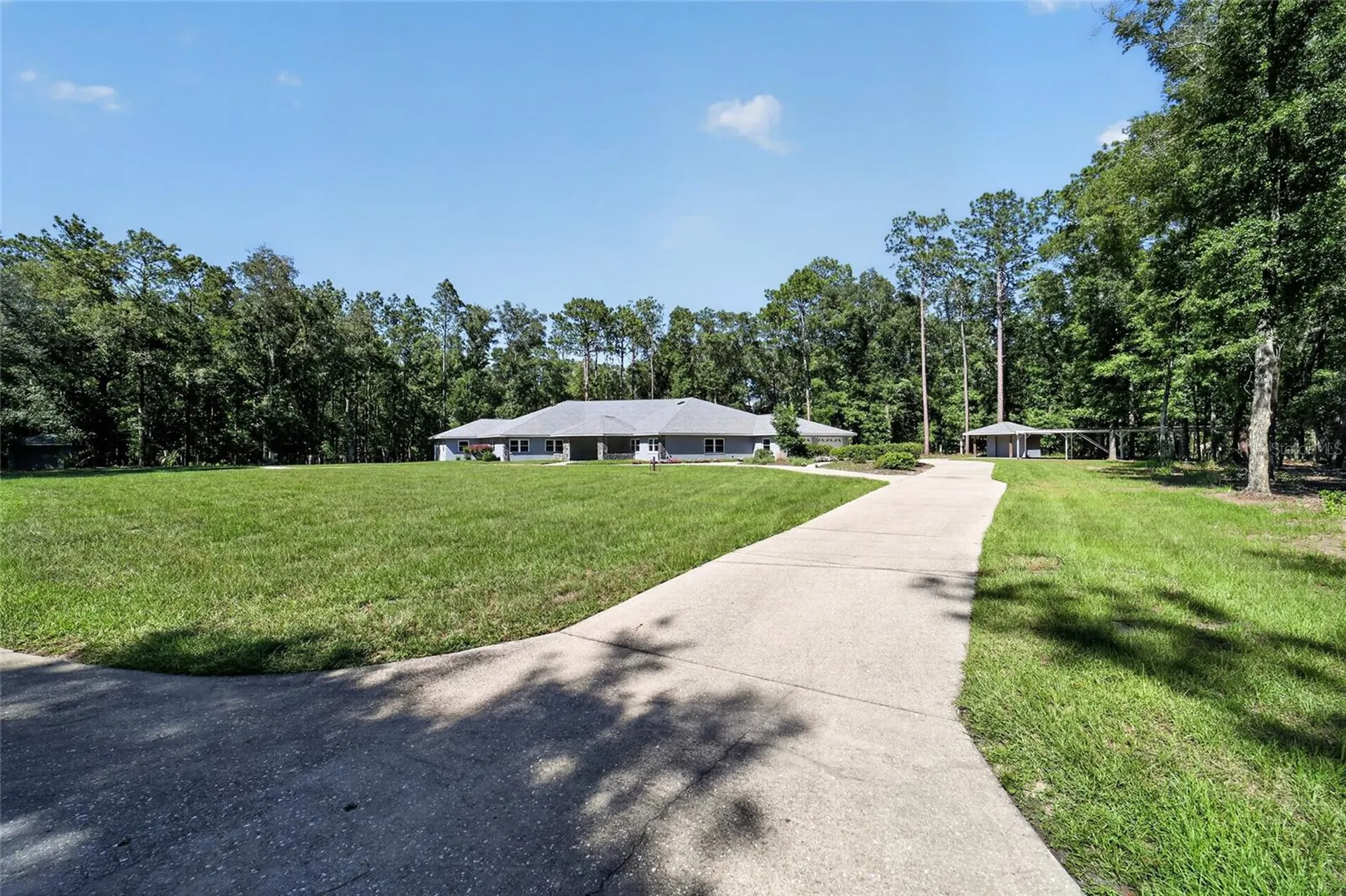 7705 SW 186 Avenue Dunnellon FL 34432