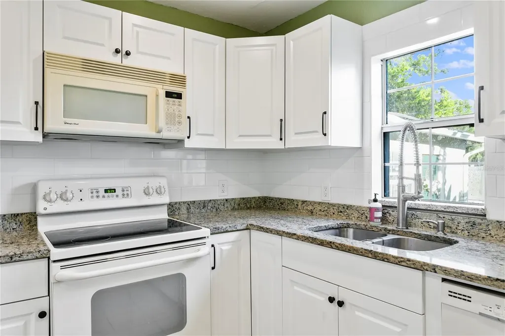 4740 22nd Avenue N St Petersburg FL 33713